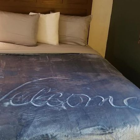 Osu King Bed Hotel Room 109 Wi-Fi Booking สติลวอเตอร์ ภายนอก รูปภาพ