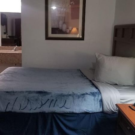 Osu King Bed Hotel Room 109 Wi-Fi Booking สติลวอเตอร์ ภายนอก รูปภาพ